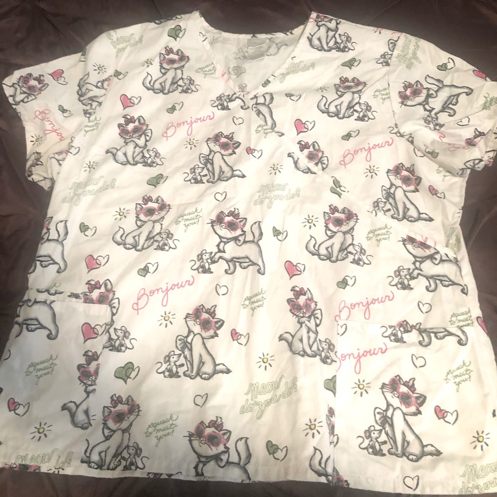 Disney women’s scrub top . 2x aristocats